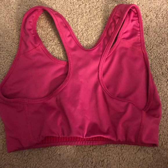 nike sports bra - Picture 2 of 3